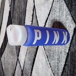 VINTAGE VS PINK 20 OZ GLASS WATER BOTTLE BLUE SILICONE LOGO SLEEVE